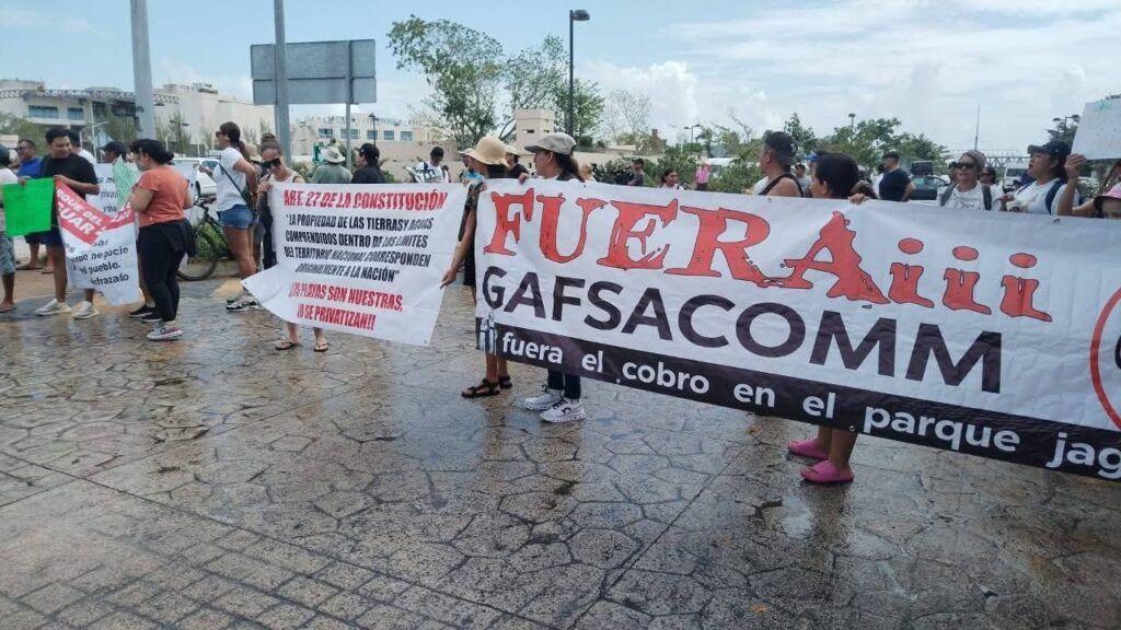 Protesta contra el Parque del Jaguar se extiende por casi 10 horas en Tulum