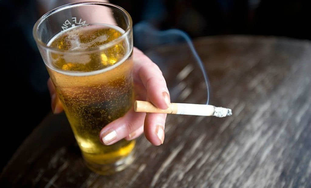 Banco Mundial urge incrementar impuestos a tabaco alcohol y bebidas azucaradas en México