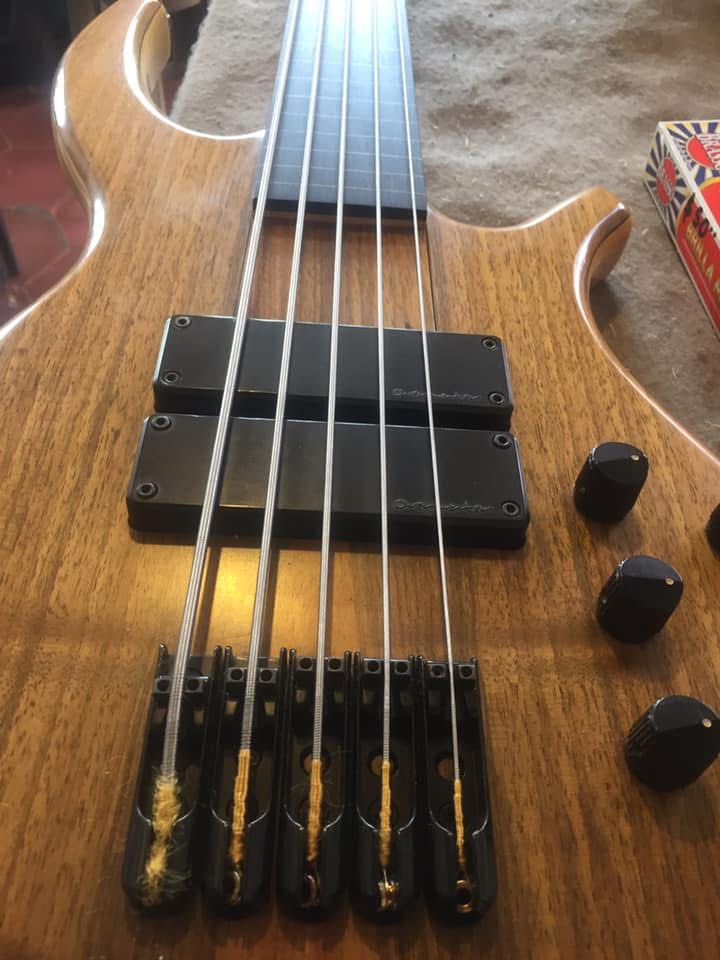 Fallece Eduardo Castellanos, destacado laudero mexicano y fundador de Castellanos Guitars and Basses