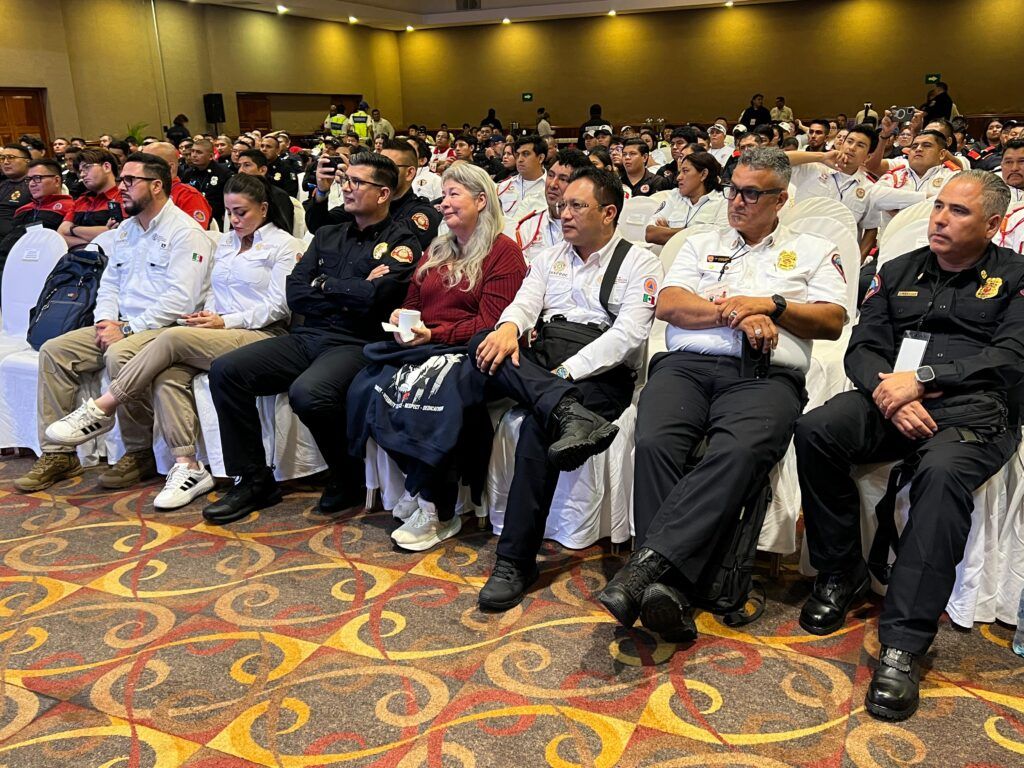 Inicia el Congreso Nacional de Bomberos, Playa del Carmen 2025, con ponencias especializadas y un testimonio de heroísmo internacional