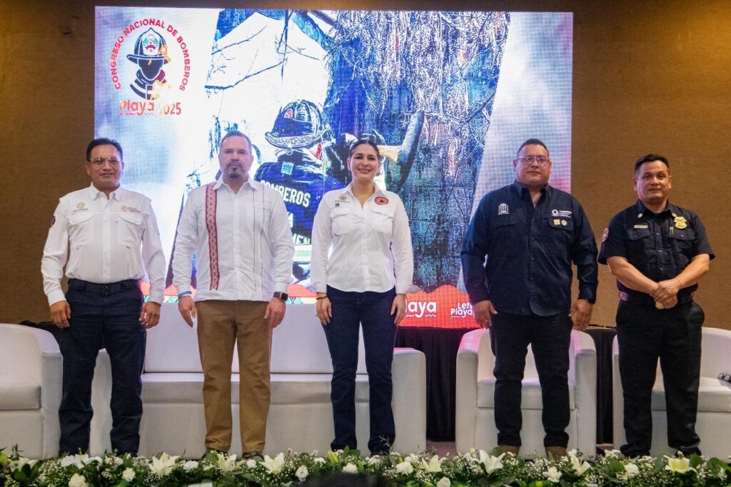 Inaugura Estefanía Mercado el Congreso Nacional de Bomberos, Playa del Carmen 2025