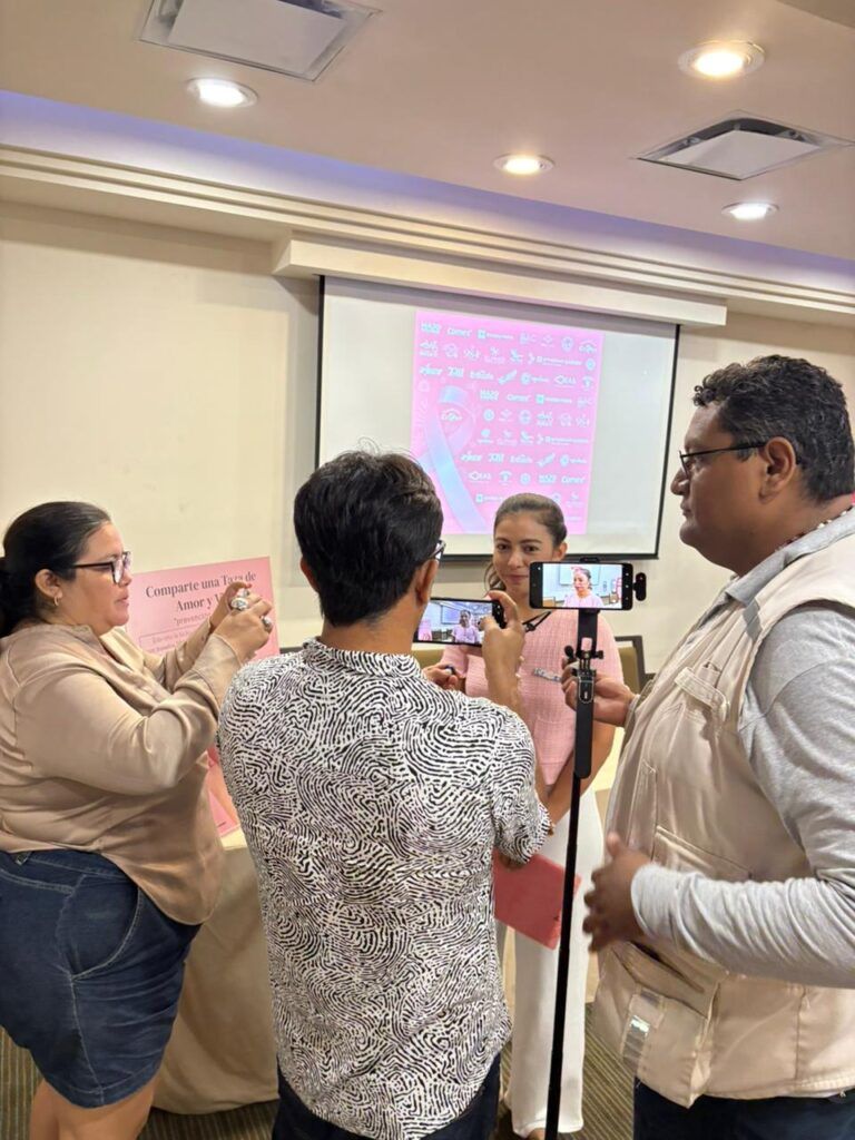 Se presenta oficialmente el evento “Nado y Rodada Rosa 2025” en Playa del Carmen a beneficio de la Fundación CREER