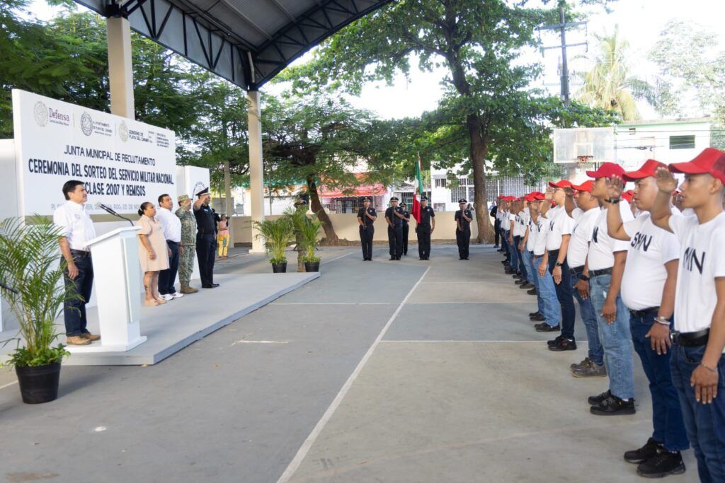 Participan 421 jóvenes en el Sorteo del Servicio Militar Nacional en Playa del Carmen
