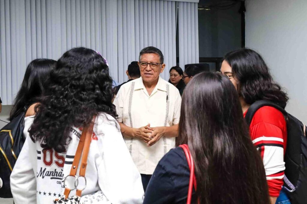 “Somos un millón de mayahablantes en el mundo”: Mtro. Marcelo Jiménez en “Memoria e Identidad”