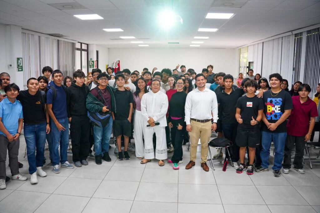 Presentan taller de lengua maya en cierre del ciclo “Memoria e Identidad” en Playa del Carmen