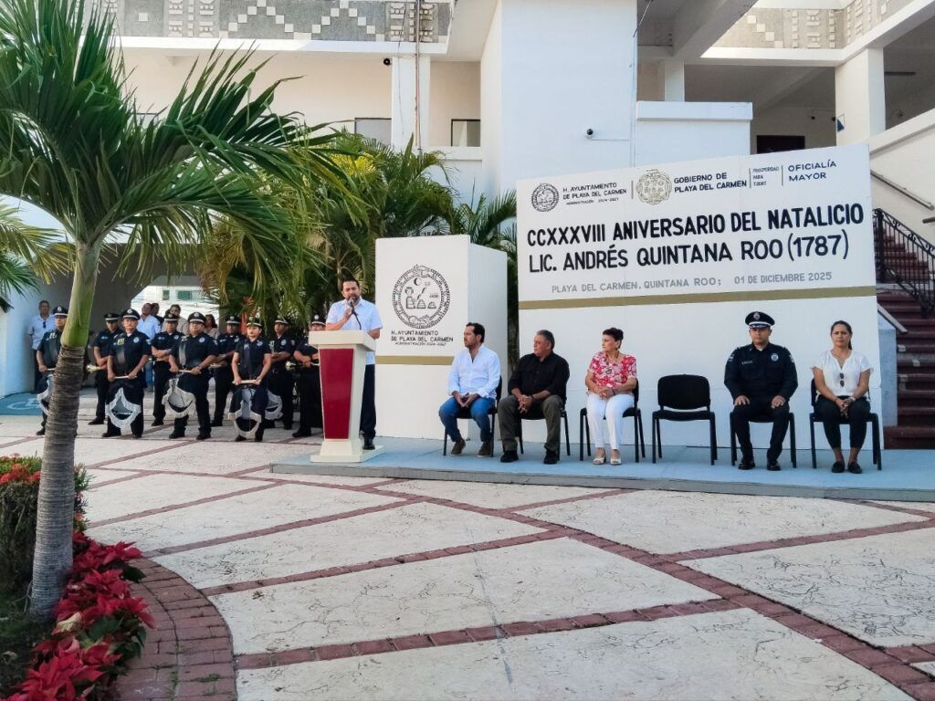 Gobierno de Playa del Carmen honra el legado de Andrés Quintana Roo