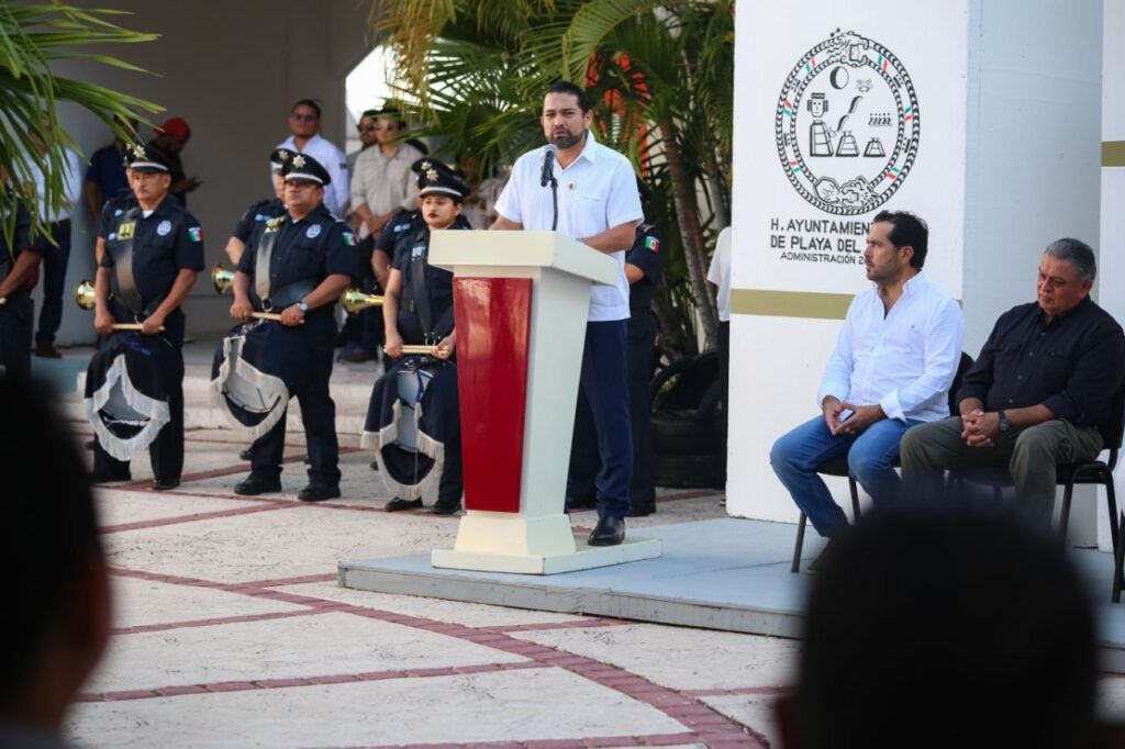 Gobierno de Playa del Carmen honra el legado de Andrés Quintana Roo