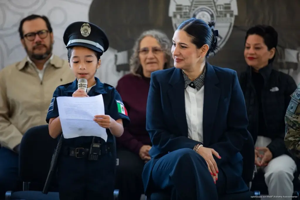 Gobierno de Playa del Carmen distingue a policías por años de servicio en el Día del Policía