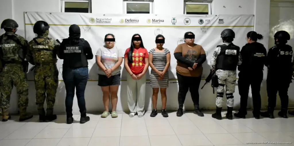 Cumplimentan 15 cateos en Limones; detienen a ocho personas