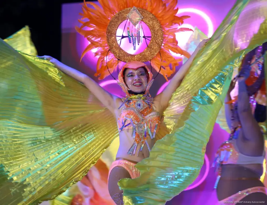 Comparsas y música llenan de alegría el Carnaval 2026 en Playa del Carmen