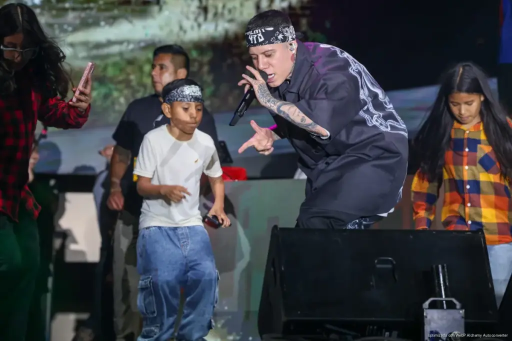 Más de 55 mil personas asisten a conciertos de Bellakath y Santa Fe Klan en el Carnaval de Playa del Carmen 2026