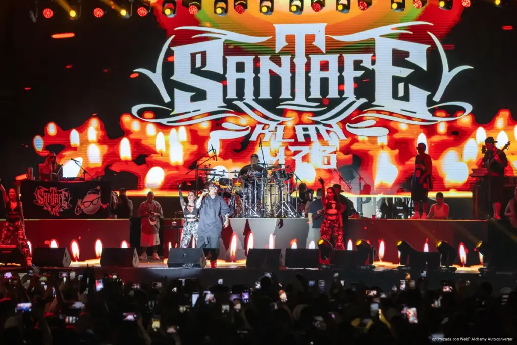 Más de 55 mil personas asisten a conciertos de Bellakath y Santa Fe Klan en el Carnaval de Playa del Carmen 2026