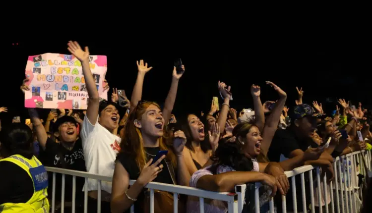 Más de 55 mil personas asisten a conciertos de Bellakath y Santa Fe Klan en el Carnaval de Playa del Carmen 2026