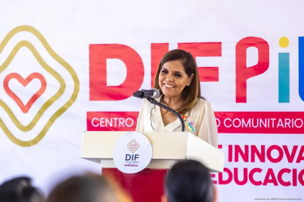 Los tres órdenes de gobierno inauguran centro comunitario en Playa del Carmen