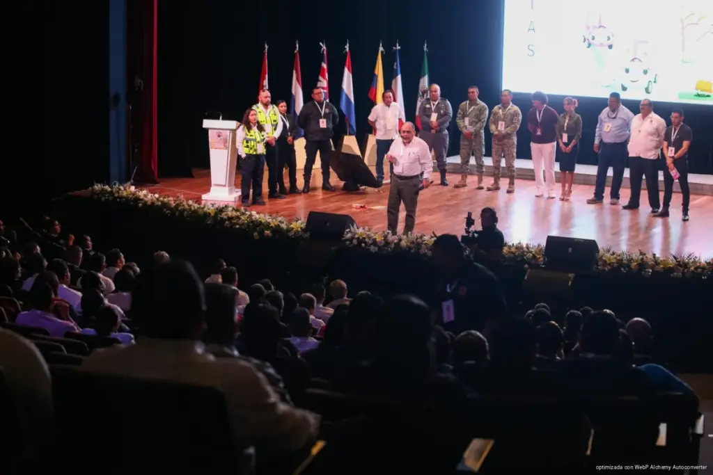 Expertos convierten a Playa del Carmen en centro del debate y el conocimiento internacional sobre Protección Civil