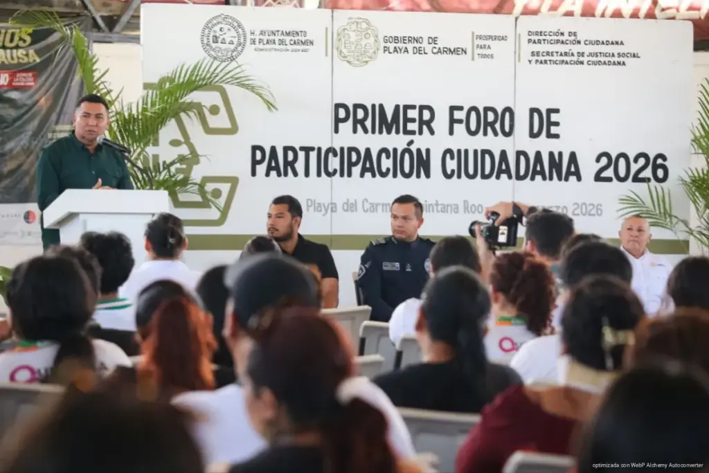 Realiza gobierno de Estefanía Mercado el Primer Foro de Participación Ciudadana 2026 en Playa del Carmen con vecinos y estudiantes.