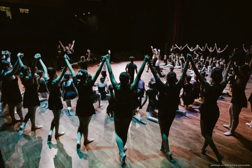 Talento local arma en tiempo récord coreografía de “Huapango” para escena en Playa del Carmen