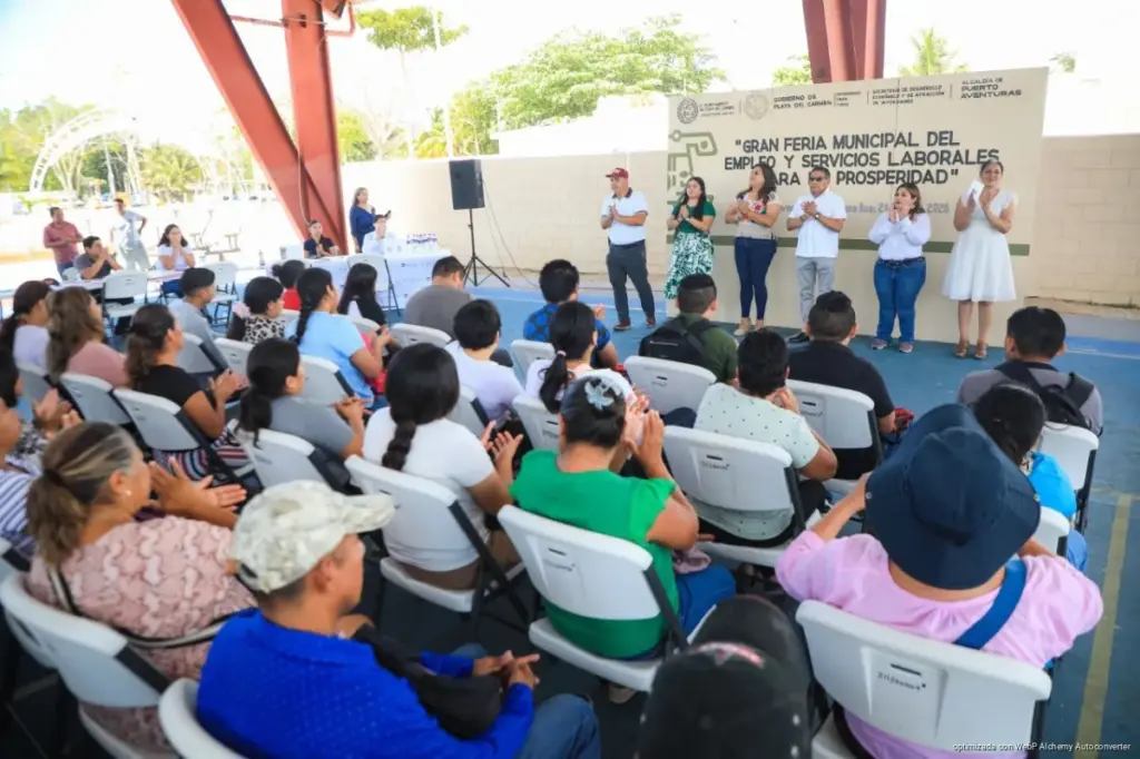 Gobierno de Estefanía Mercado acerca más de 300 vacantes a Puerto Aventuras con la Feria Municipal del Empleo