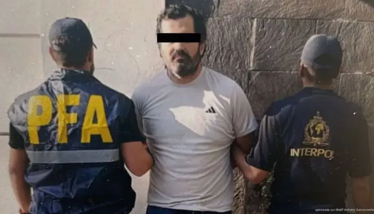 Detienen en Argentina a contralmirante mexicano vinculado a red de huachicol fiscal