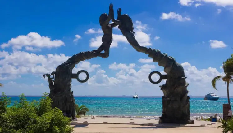Calor y cielo despejado marcarán el clima en Quintana Roo este lunes 27 de abril