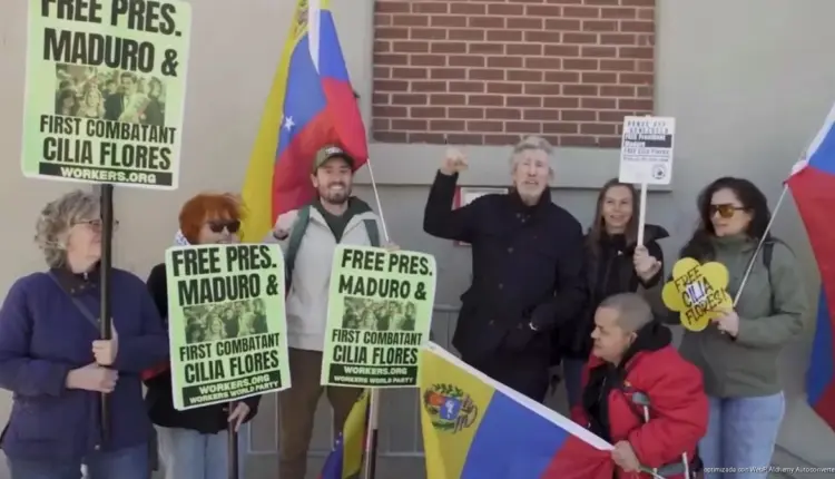 Roger Waters protesta en Brooklyn y exige la liberación de Nicolás Maduro