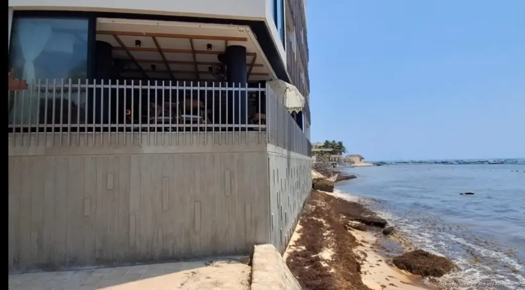 Protección Civil busca dictamen estructural en edificio de It Beach afectado por erosión costera