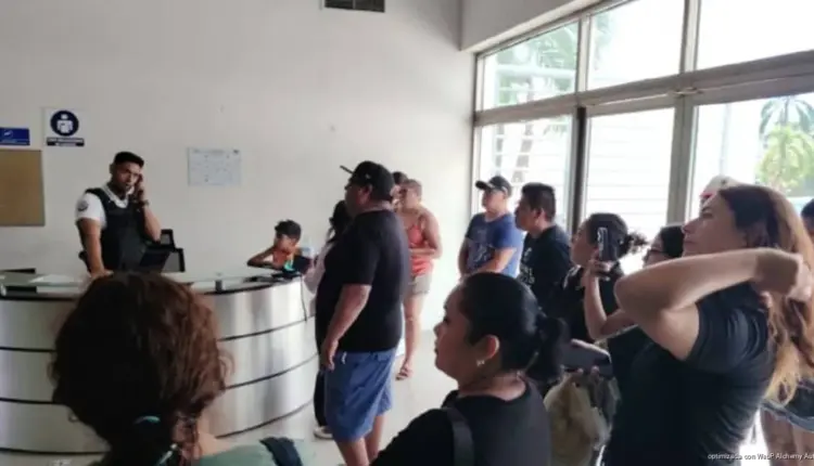 Escalan protestas por apagones en Playa del Carmen tras días de fallas eléctricas