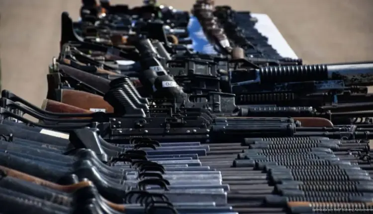 Reportaje internacional exhibe expansión global del tráfico de armas hacia organizaciones criminales mexicanas