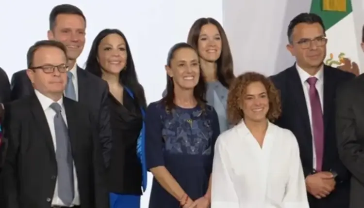 Gobierno federal anuncia inversión de 21 mil millones de pesos para fortalecer la industria farmacéutica