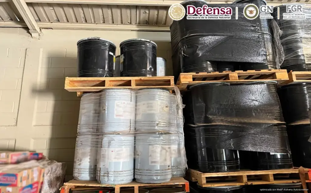 Aseguran 24 mil 400 litros de metanfetamina líquida en Los Mochis Sinaloa