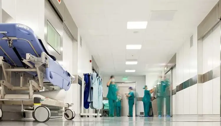 Detectan colusión en contrataciones públicas de insumos médicos; imponen multas por 59.6 mdp