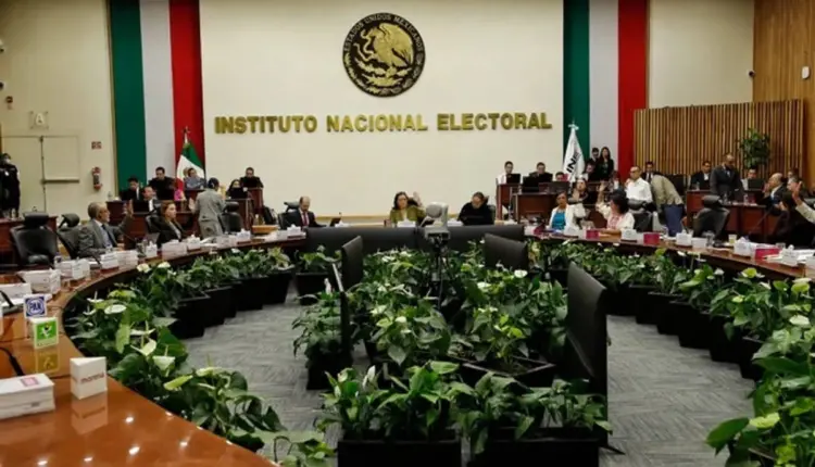 INE inicia emisión de nueva credencial para votar con identidad de género y autoadscripción indígena