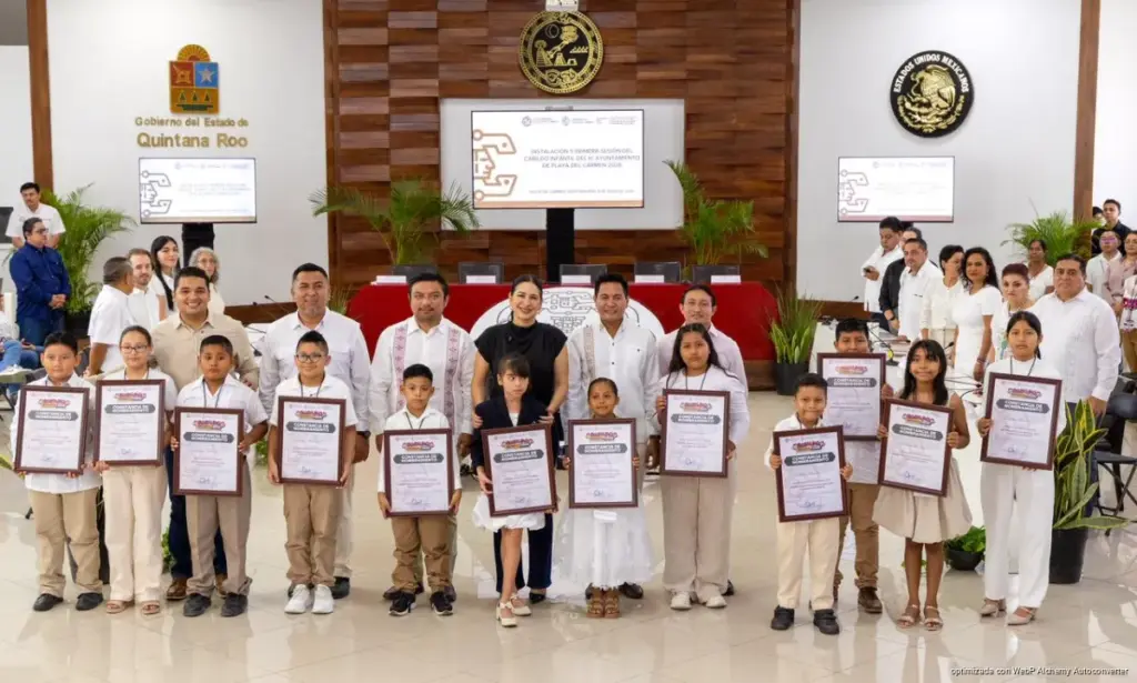 Niñas y niños presentan propuestas durante la instalación del Cabildo Infantil 2026 en Playa del Carmen
