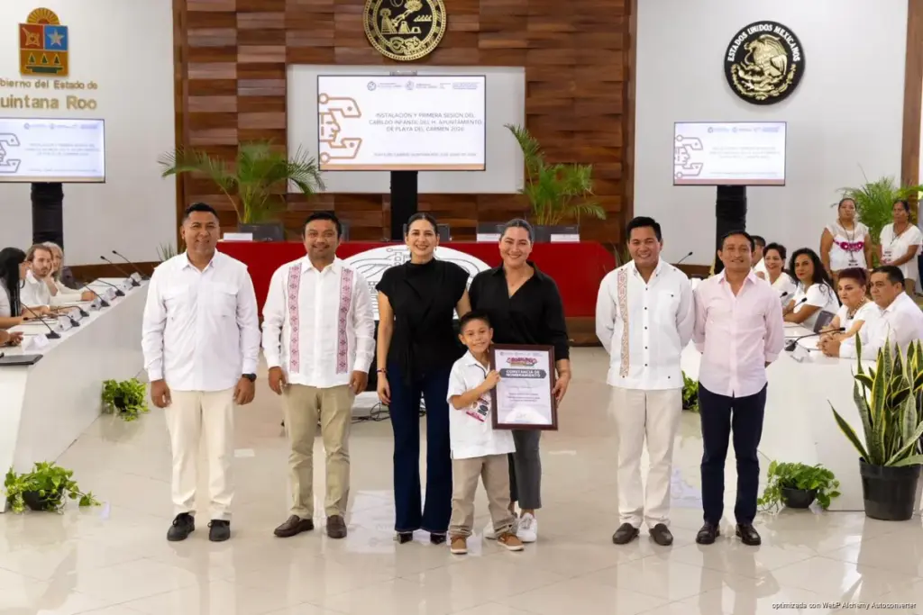 Niñas y niños presentan propuestas durante la instalación del Cabildo Infantil 2026 en Playa del Carmen
