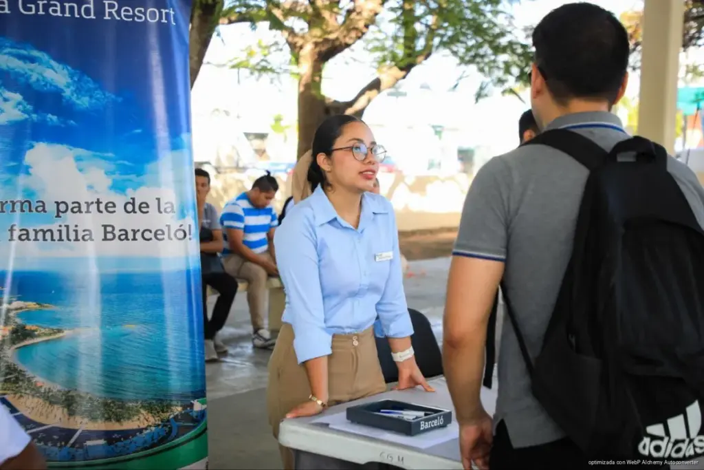 Más de 660 vacantes llegan a Playa del Carmen en nueva jornada de empleo