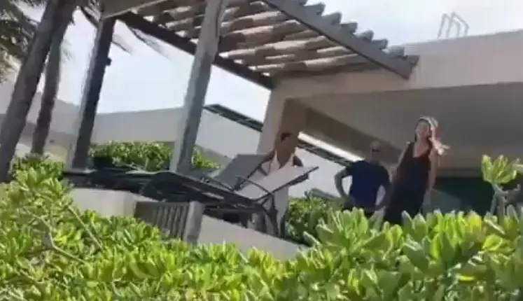 Extranjera intenta desalojar a mexicanos de playa en Playacar y desata protesta por acceso público