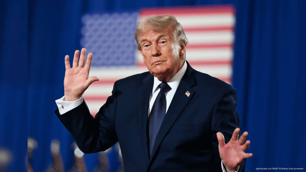 Trump ordena mayor vigilancia financiera sobre migrantes y remesas en Estados Unidos
