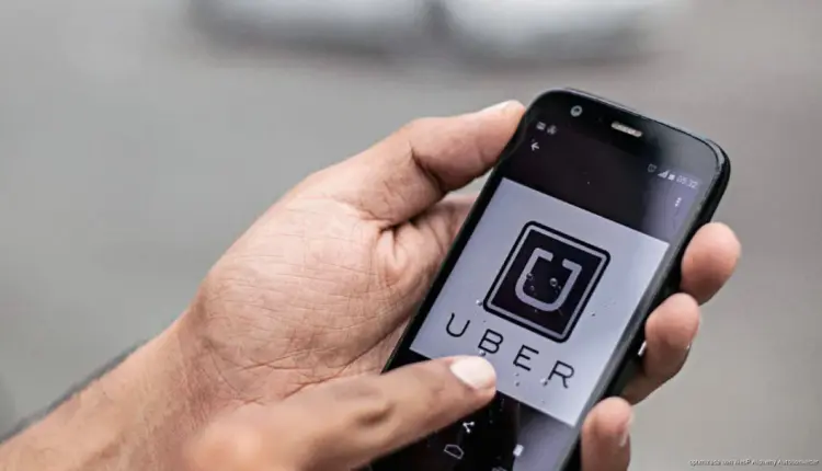 Repartidores y conductores acusan a Uber de evadir el pago de utilidades mediante cambio de razón social