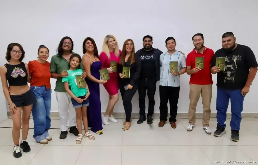 Presentan en Playa del Carmen el libro Casi nadie nos conoce de Alí Ahmed Benítez Guerra