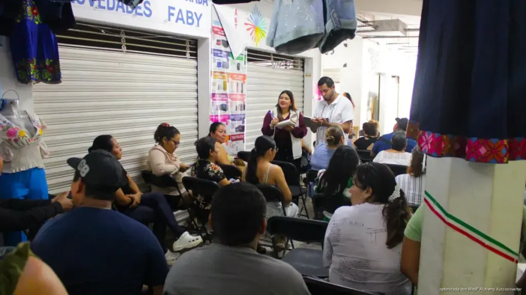 Jornada de limpieza en el mercado Diana Laura Riojas de Colosio busca que locatarios cuenten con espacios más dignos