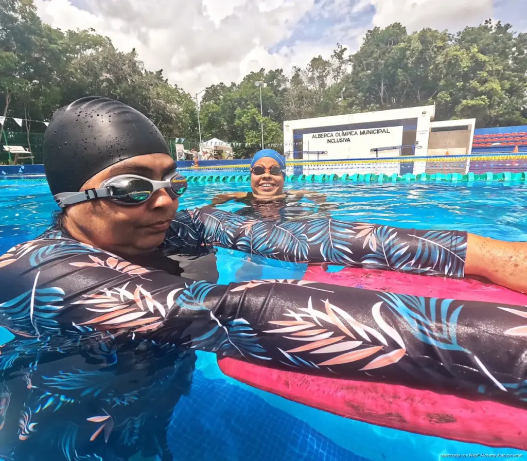 Playa del Carmen activa programa de aqua aerobics para adultos mayores