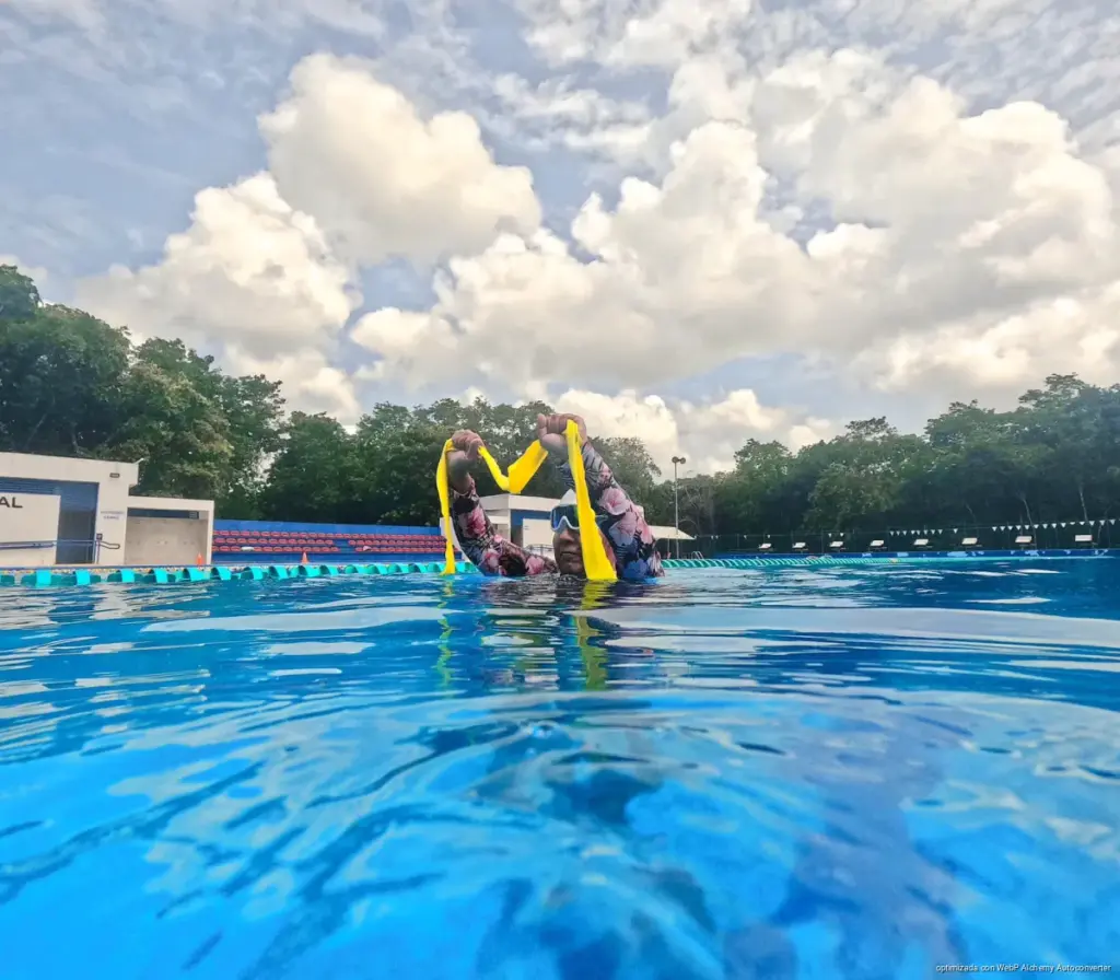 Playa del Carmen activa programa de aqua aerobics para adultos mayores