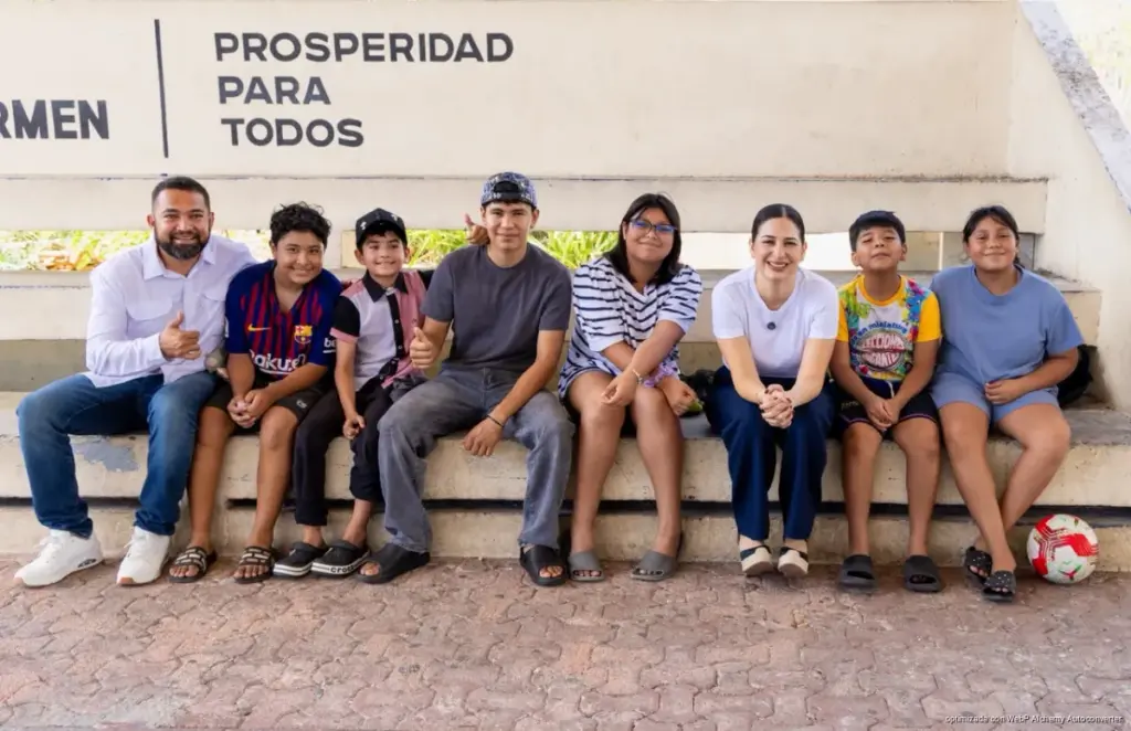 Avanza rehabilitación urbana en Villamar 1 con parque y repavimentación en Playa del Carmen