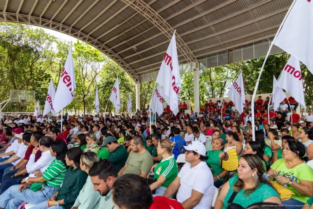 Estefanía Mercado llama a la unidad de Morena en Playa del Carmen y pide fortalecer la organización territorial ante la desinformación.