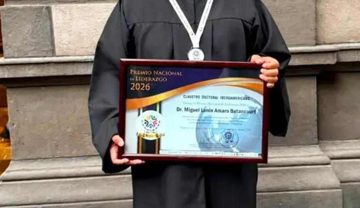 Lenin Amaro recibe Premio Nacional de Liderazgo 2026 en Puebla