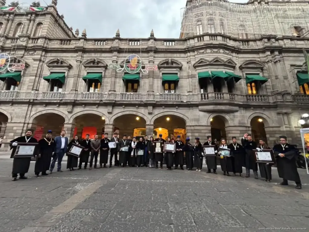 Lenin Amaro recibe Premio Nacional de Liderazgo 2026 en Puebla