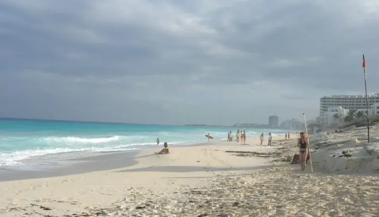 Onda tropical 32 llevará lluvias fuertes y calor a Quintana Roo este miércoles