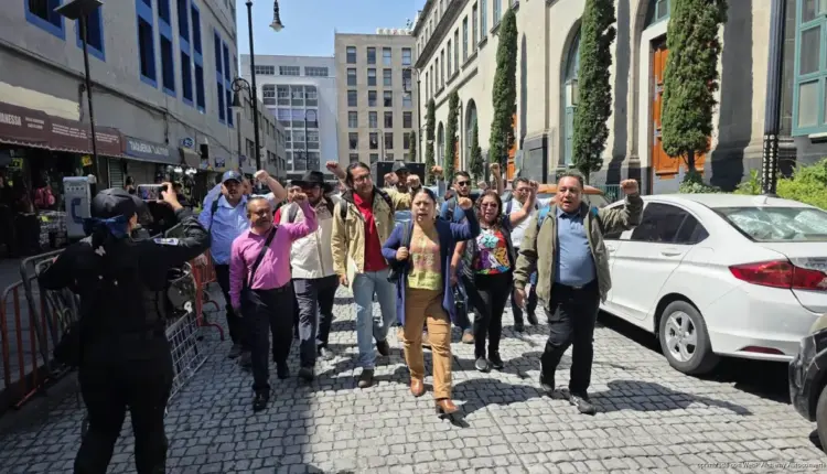 CNTE y Gobierno acuerdan nuevos apoyos para escuelas y maestros de Oaxaca