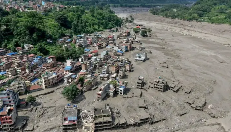 Inundaciones en Nepal dejan 270 muertos y 826 desaparecidos