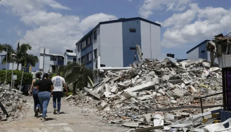 Dos mexicanos mueren en sismo de Colombia y aumenta cifra de desaparecidos